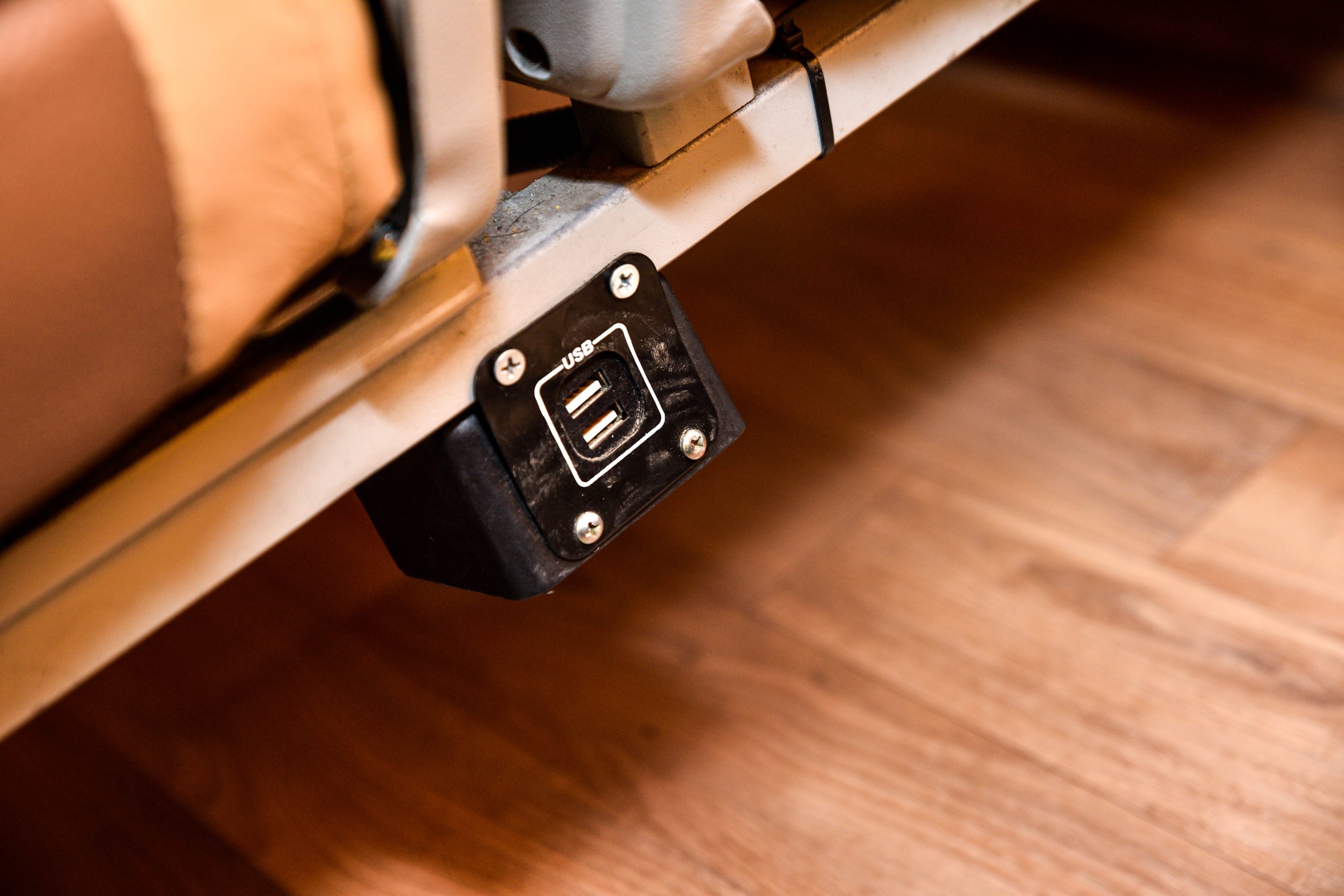 2×2 AC with CR